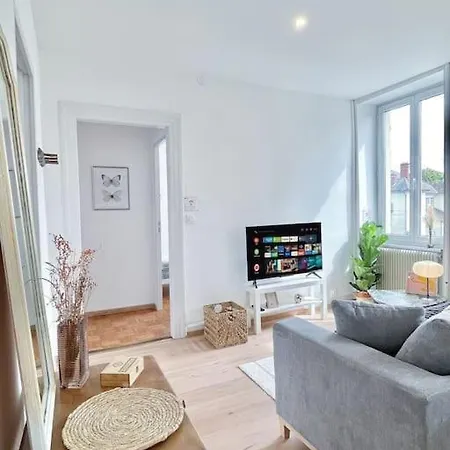 Apartment 1 3p Ideal Famille Travail Renove Lumineux Parking Gratuit *